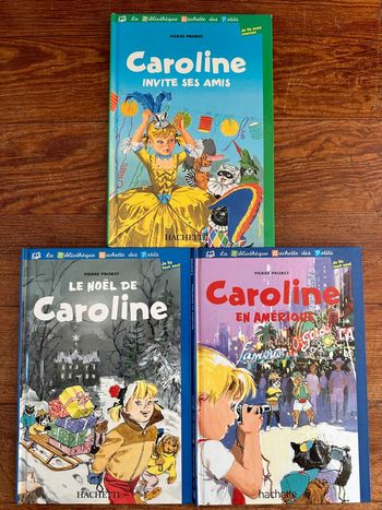 Lot A : Livres Caroline en Amérique + Le Noël + Invite ses amis albums Hachette