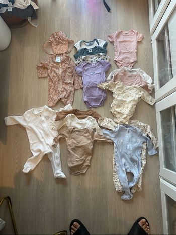 Lot 38 articles fille 6 mois