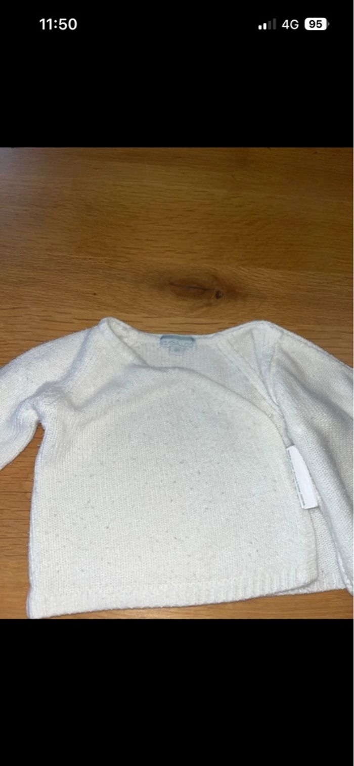 2 brassières naissance blanches 1 mois - photo numéro 4