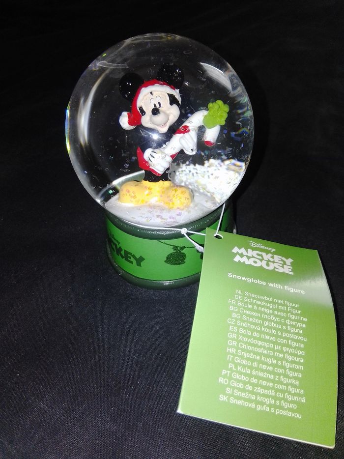 Boule a neige l Mickey