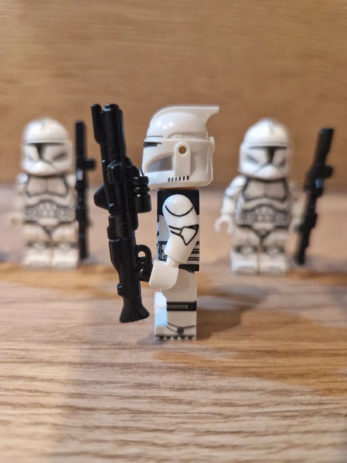 Figurines type lego 4 clones première génération star wars - photo numéro 3
