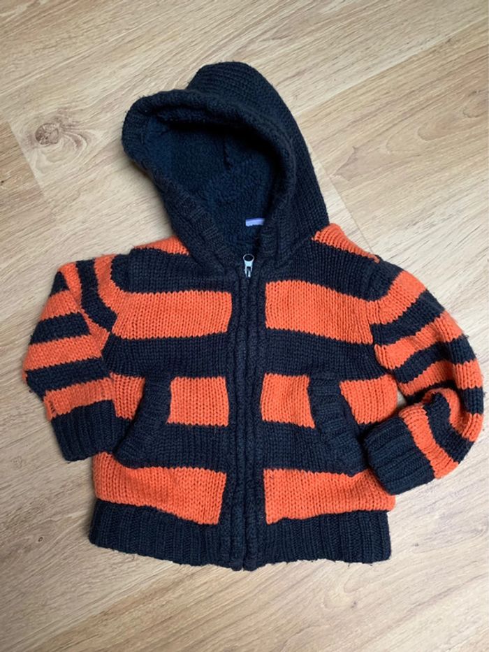 Gilet orange et marine 2 ans