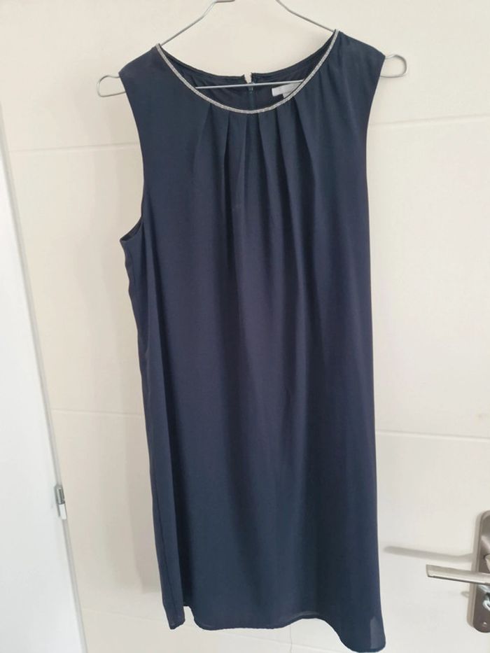 Robe bleu marine - photo numéro 2