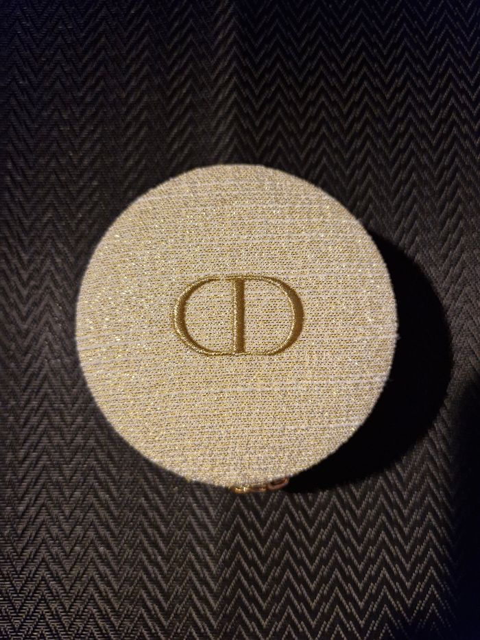 Trousse Dior doré