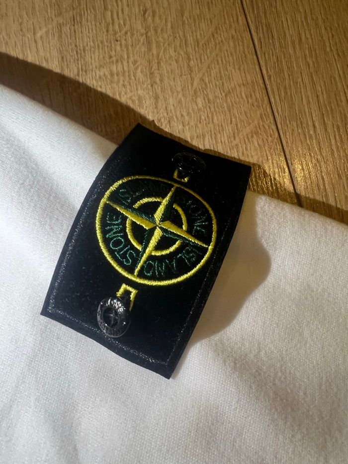 Sweatshirt Stone Island blanc 🧥 - photo numéro 3