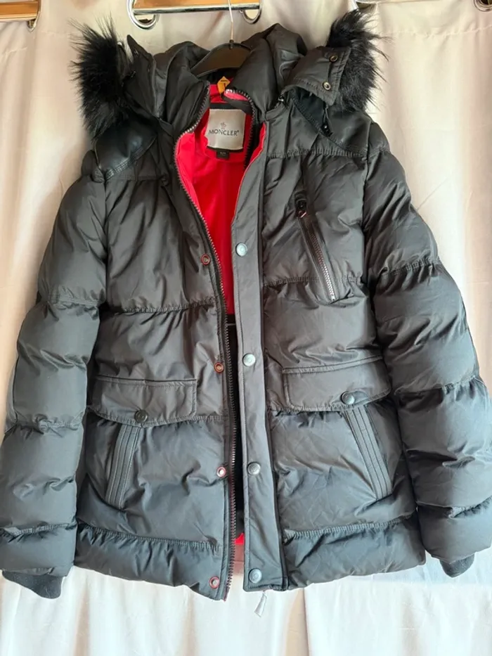 Doudoune Moncler - photo numéro 3