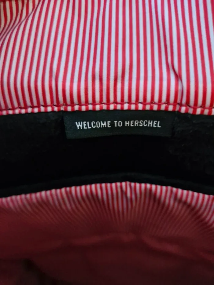 Sac à dos Herschel noir rayé – Little America ordi 15” - photo numéro 2