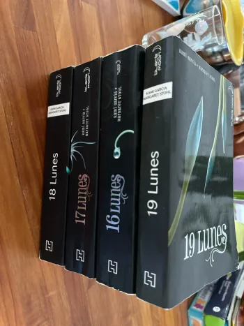 Lot de livre 16 à 19 lunes