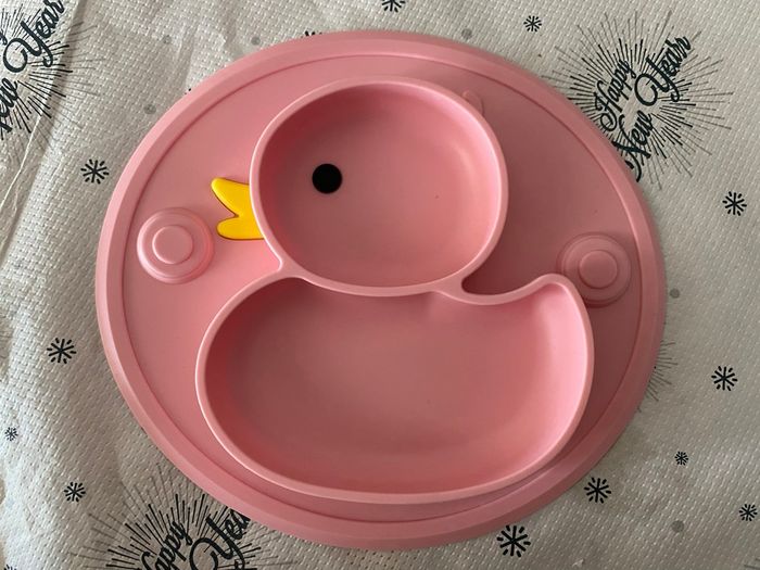 Assiette ventouse neuve en silicone bébé