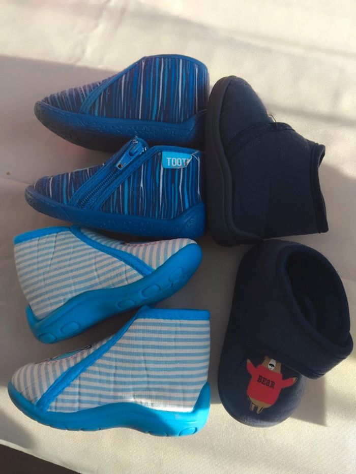 Lot chaussons bébé taille 18 - photo numéro 2