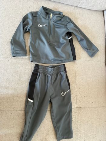 Ensemble Nike gris bébé garçon 9mois