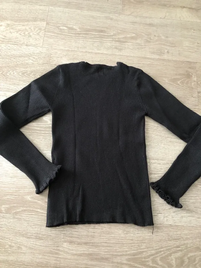 Kiabi pull fin taille 10 ans noir état 9 - photo numéro 2
