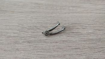 Support capote gauche pièce détachée miniature Mercedes Benz 300S 1955 Maisto 1/18 1/18ème #B66