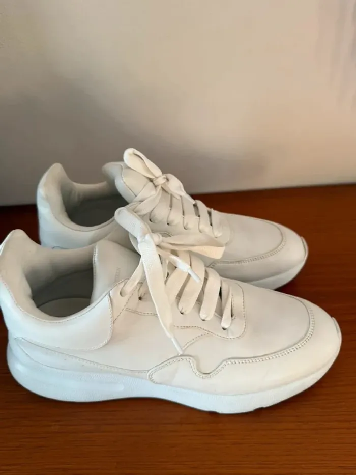 Baskets blanches Alexander McQueen - photo numéro 2