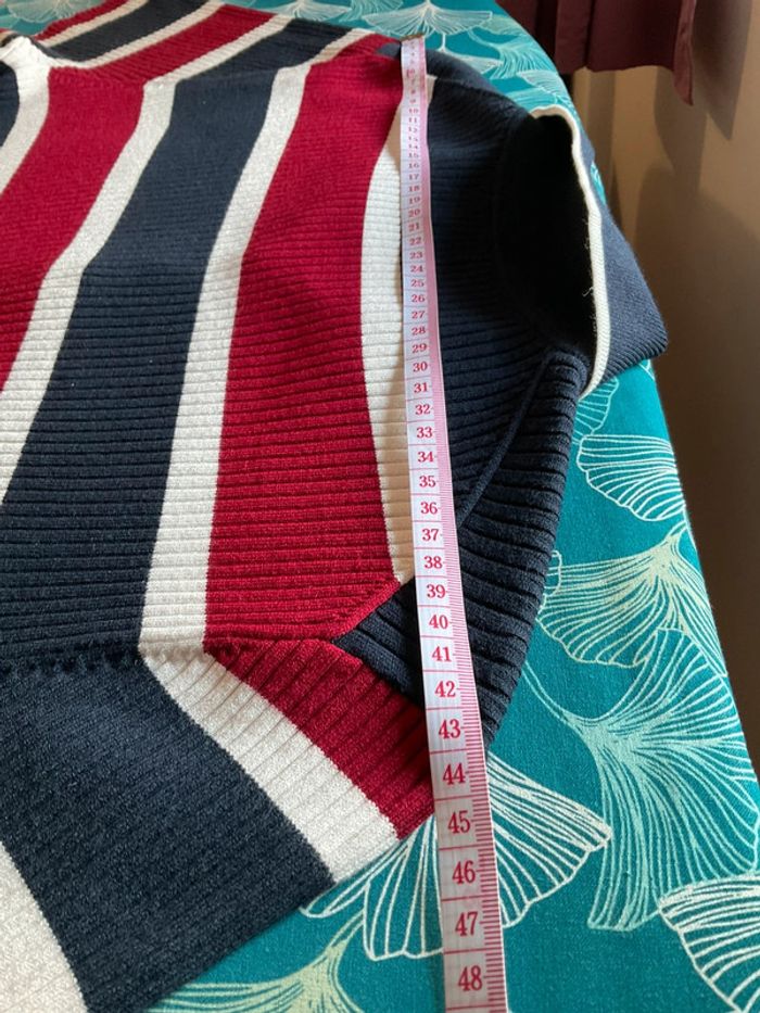 Robe côtelée manches courtes prêt du corps rayée marine et bordeaux Tommy Hilfiger taille L 028 - photo numéro 9