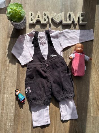 - Ensemble Absorba     - 12 mois - Très Bon état, mini tache sur le bas 