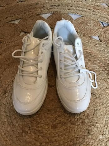 Basket blanche taille 40