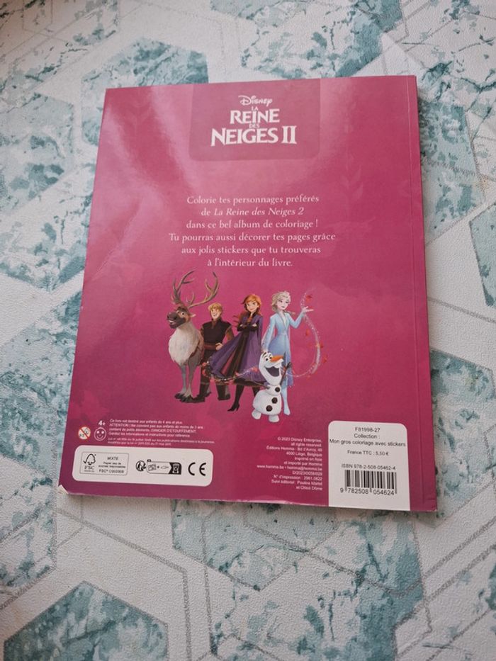 Gros livre a coloriage - photo numéro 2