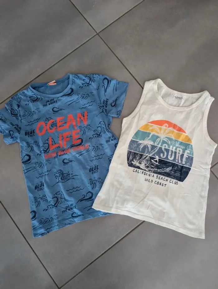Lot tee shirt et débardeur 8 ans