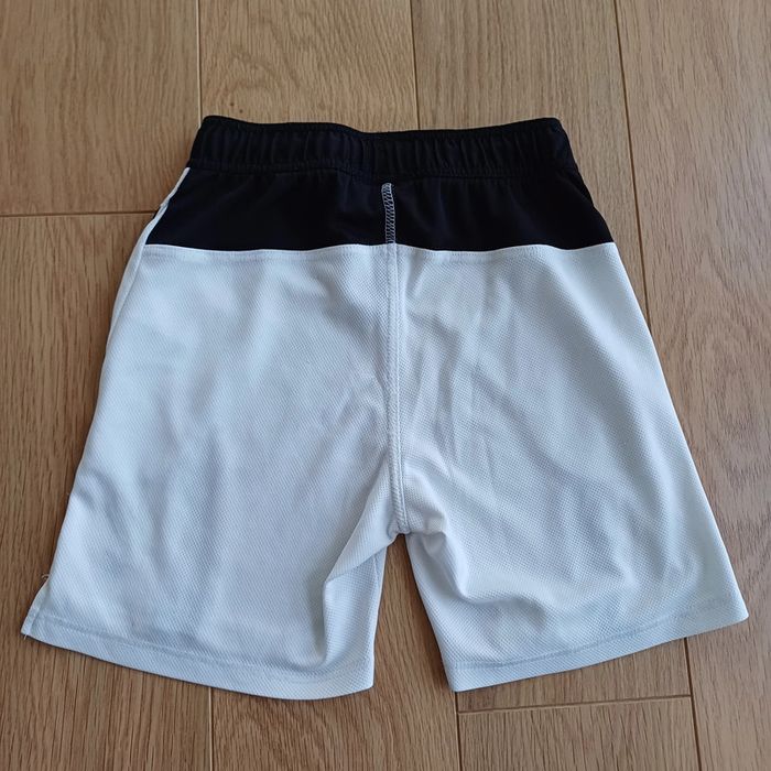 Short Longboard en 8 ans - photo numéro 2