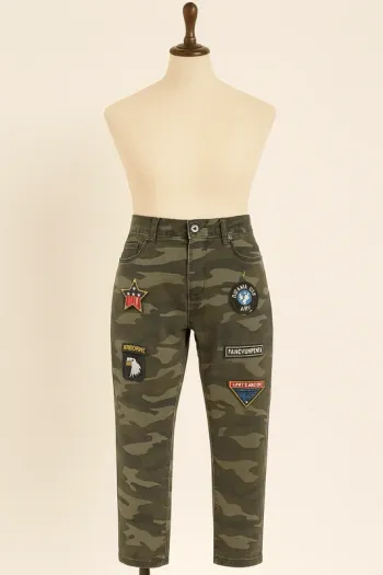 Jean militaire avec patch