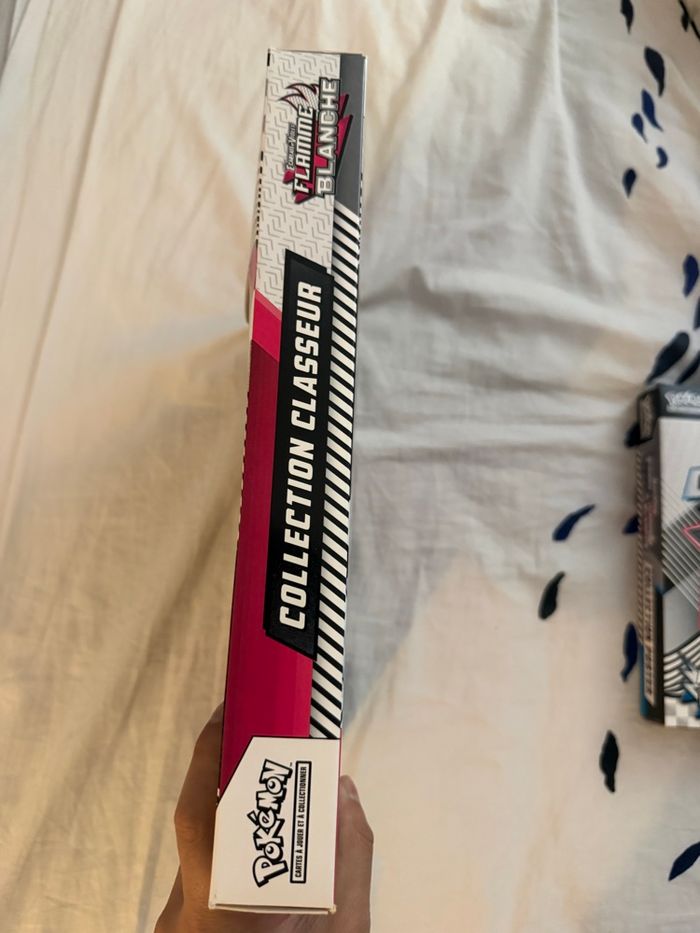 Pokémon – Collection Classeur Écarlate et Violet : Flamme Blanche scellé et complet - photo numéro 7