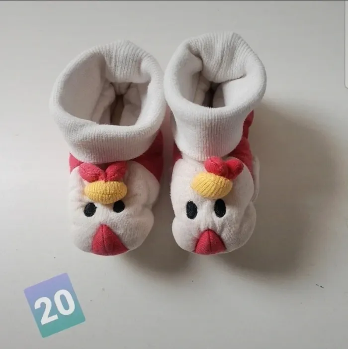 Chaussons taille 20