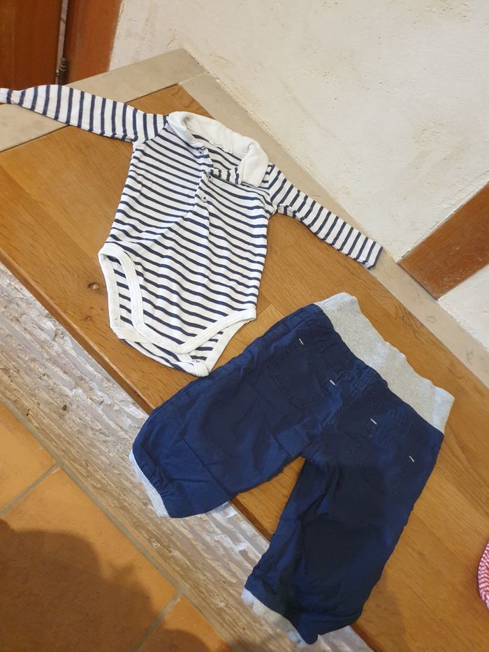 Deux ensembles marin 6 mois - photo numéro 6
