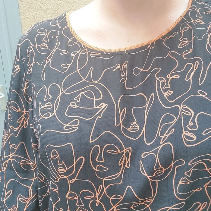 T-shirt taille 44 - photo numéro 3