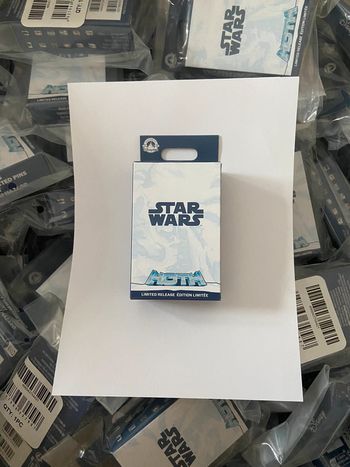 Pin's boîte mystère Star Wars Hoth 2023 Disney Parks édition limitée NEUF