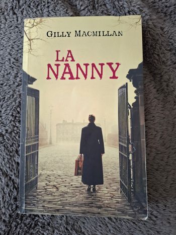 Roman La Nanny de Gilly Macmillan en très bon état