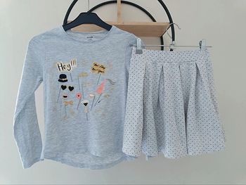 10 ans ensemble Teeshirt Kiabi et jupe