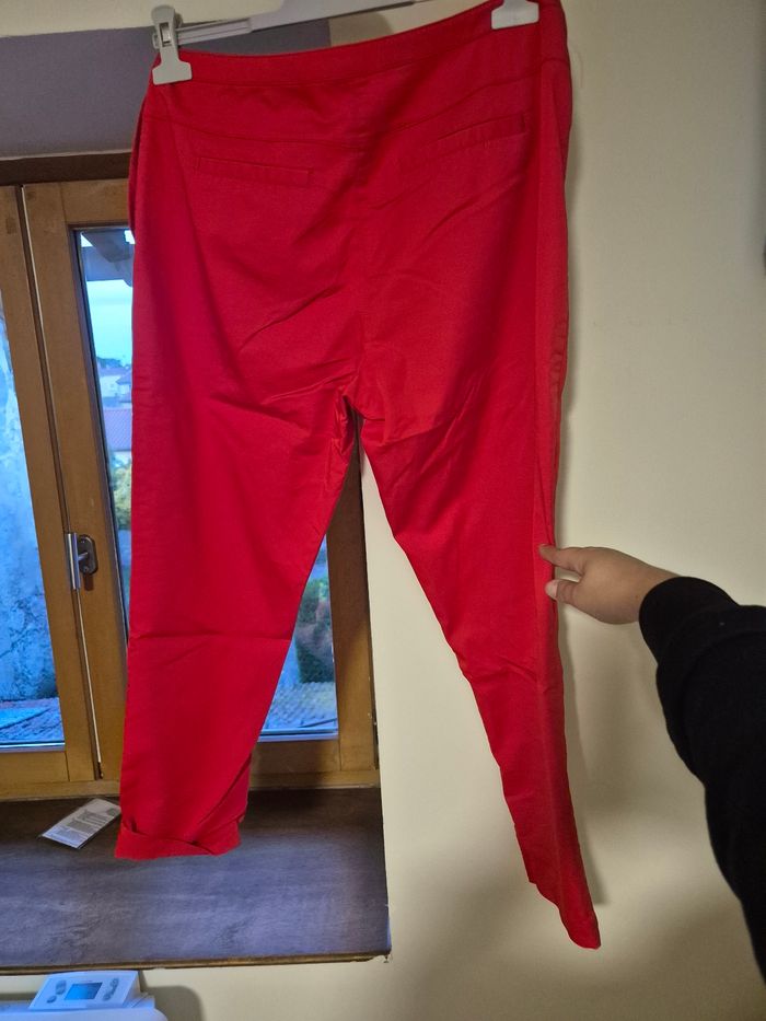 Pantalon rouge - photo numéro 4