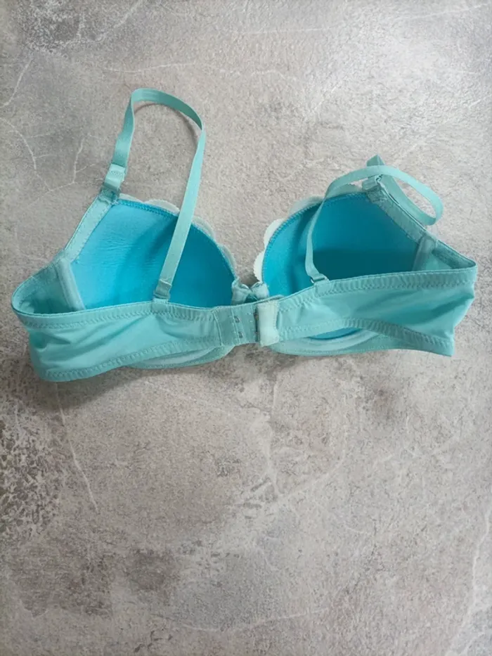 Soutien-gorge - photo numéro 3