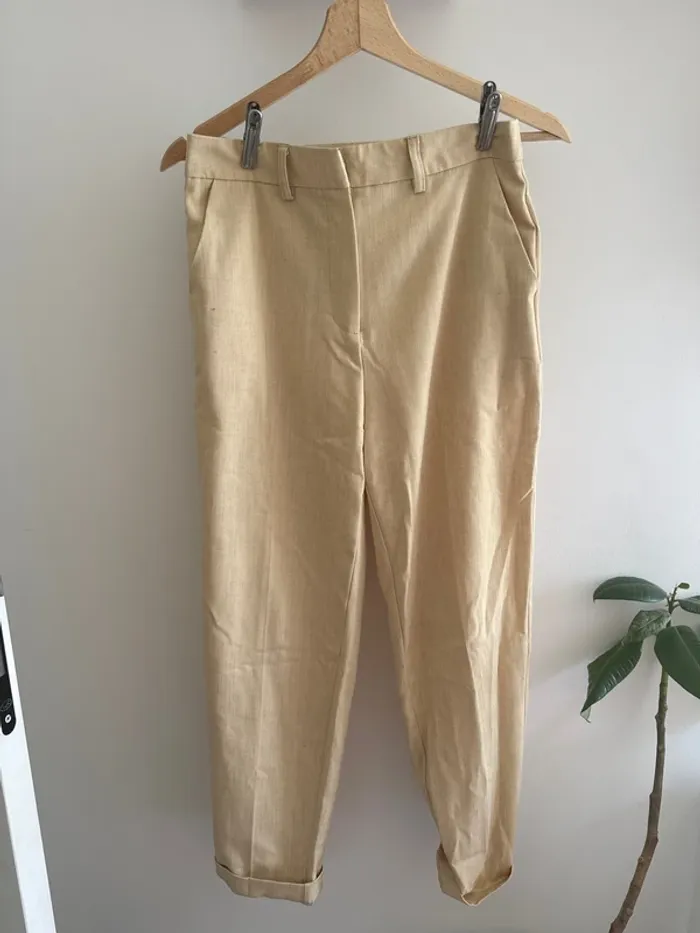 Pantalon droit jaune beurre