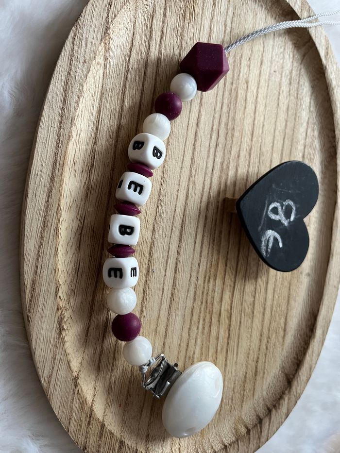 Attache tétine personnalisé