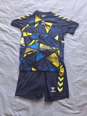 Ensemble Hand Hummel