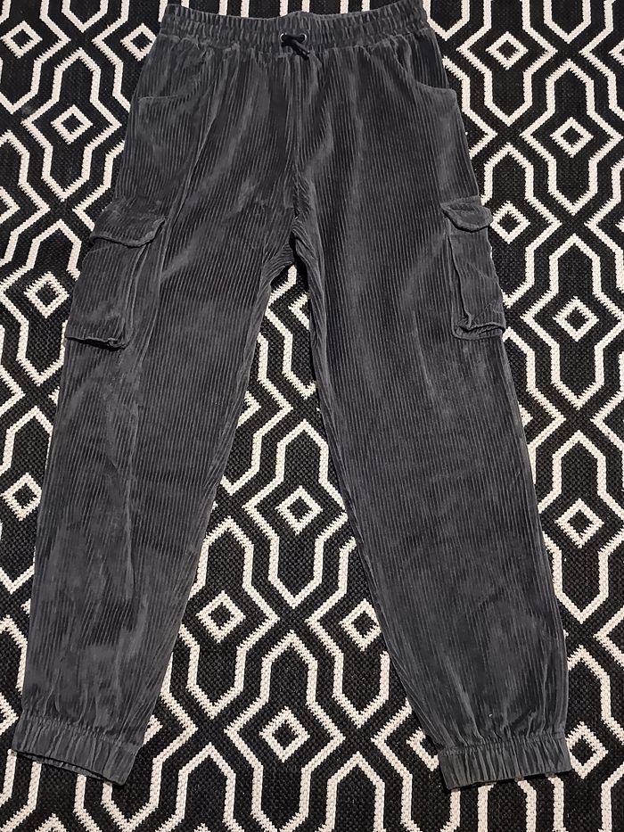 Pantalon garçon 13/14 ans très bon état - photo numéro 2