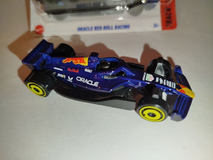 Hot Wheels Oracle Red Bull Racing Formula 1 2025 - photo numéro 2