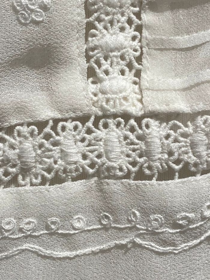 Tunique blanc cassé crème dentelles bohème, avec Top, incorporé Naf Naf taille 36 - photo numéro 16