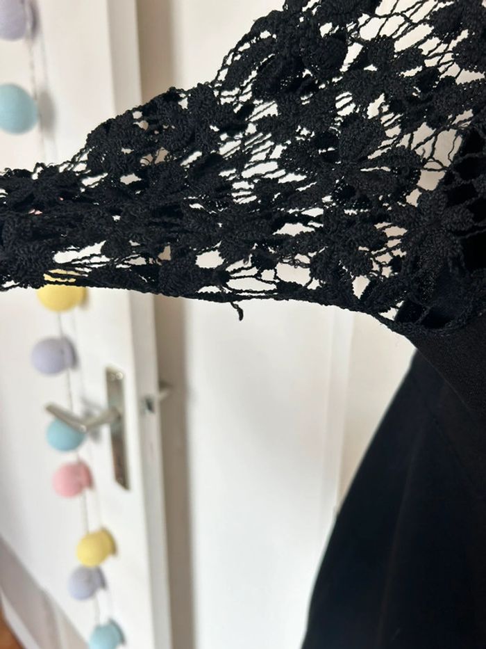 Robe noir dentelle - photo numéro 4