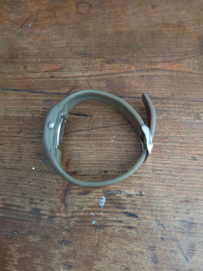 Montre kaki rose decathlon geonaute - photo numéro 2