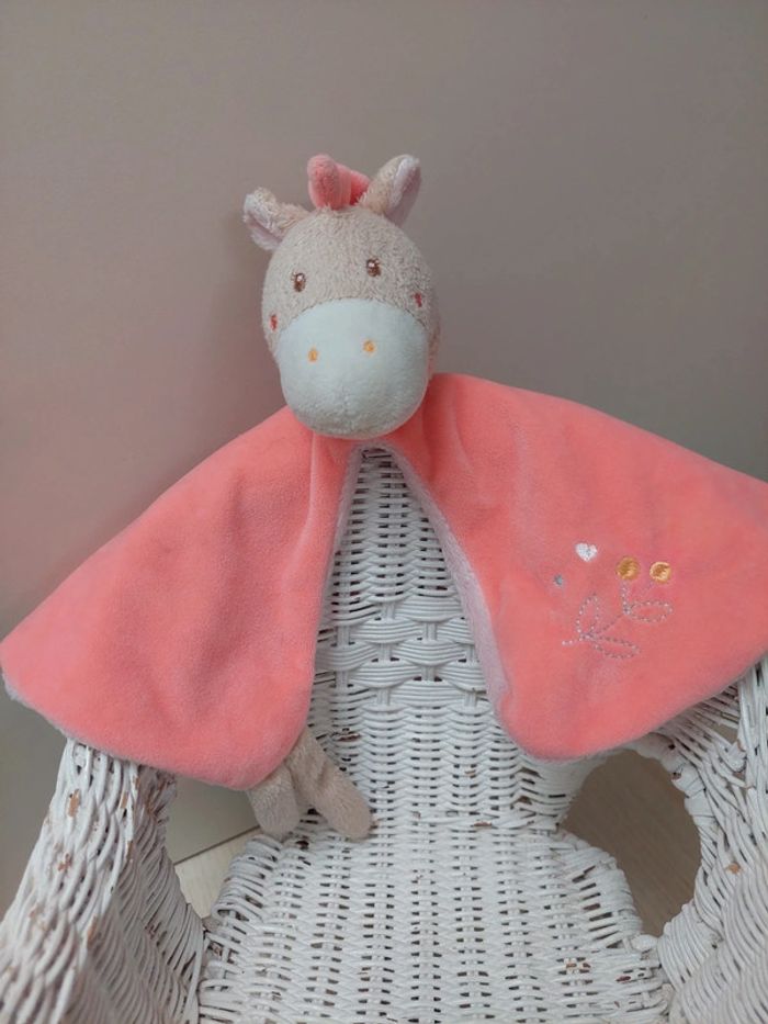 Sucre d'orge - doudou cheval rose