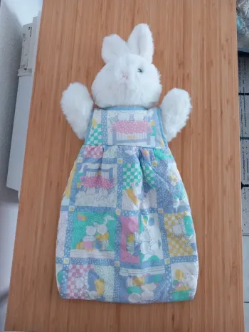 Peluche lapin vintage range pyjama 56cm