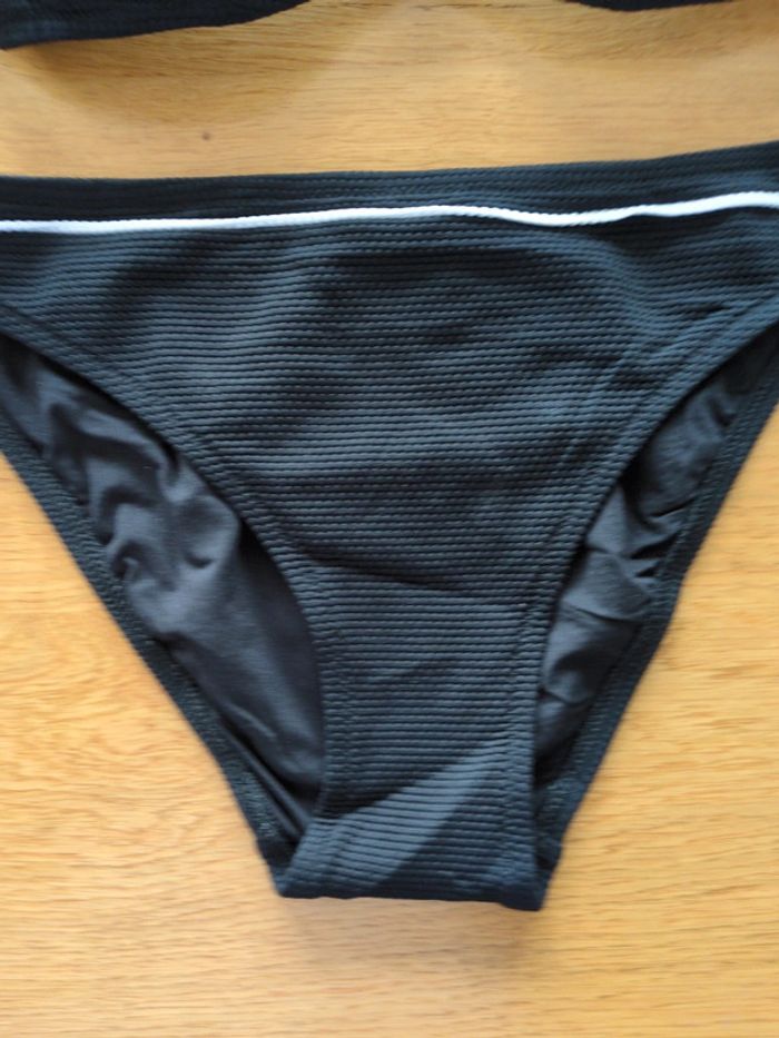 Maillot de bain noir neuf T38 - photo numéro 3