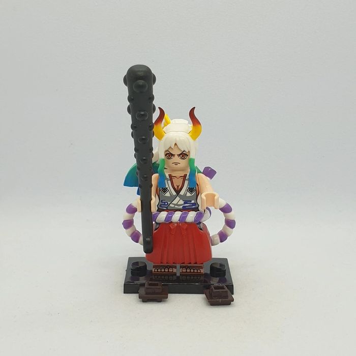 🌊 Figurine One Piece - Yamato - (Style Lego) 🌊