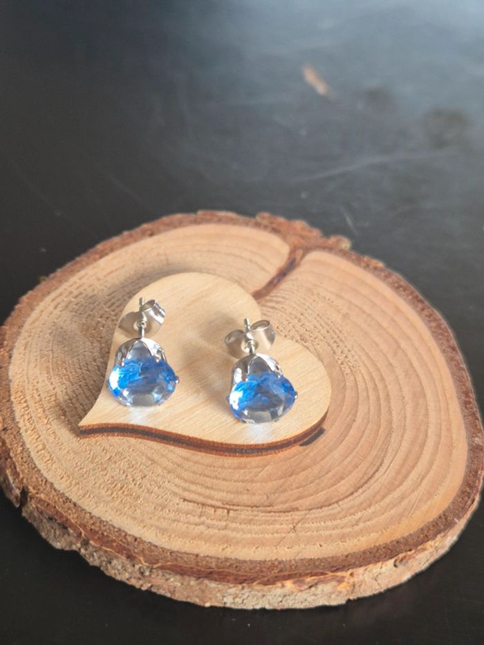 Boucle d'oreilles bleu avec tige en acier - photo numéro 2