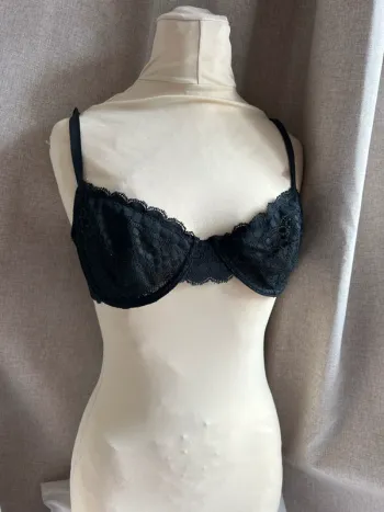 Soutien-gorge noir 90B
