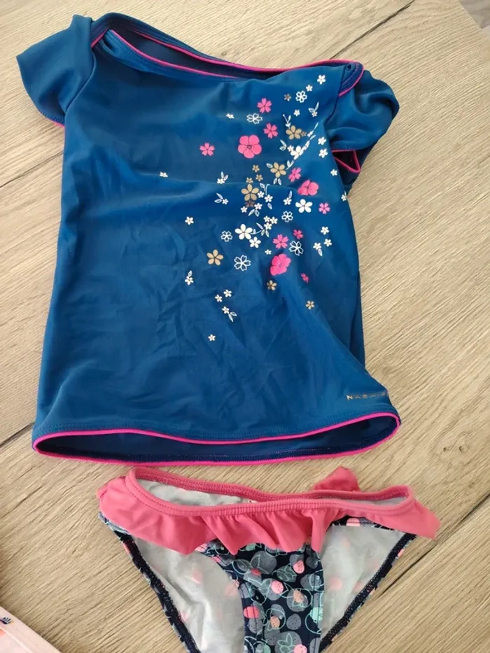 Lot maillots bain et tongs - photo numéro 5