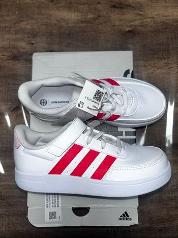 Baskets adidas neuf